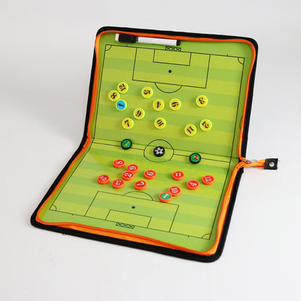 Tabla táctica de fútbol portátil magnética con cierre de cremallera Contiene marcadores de puntuación, cartas de cambio y tácticas de entrenamiento